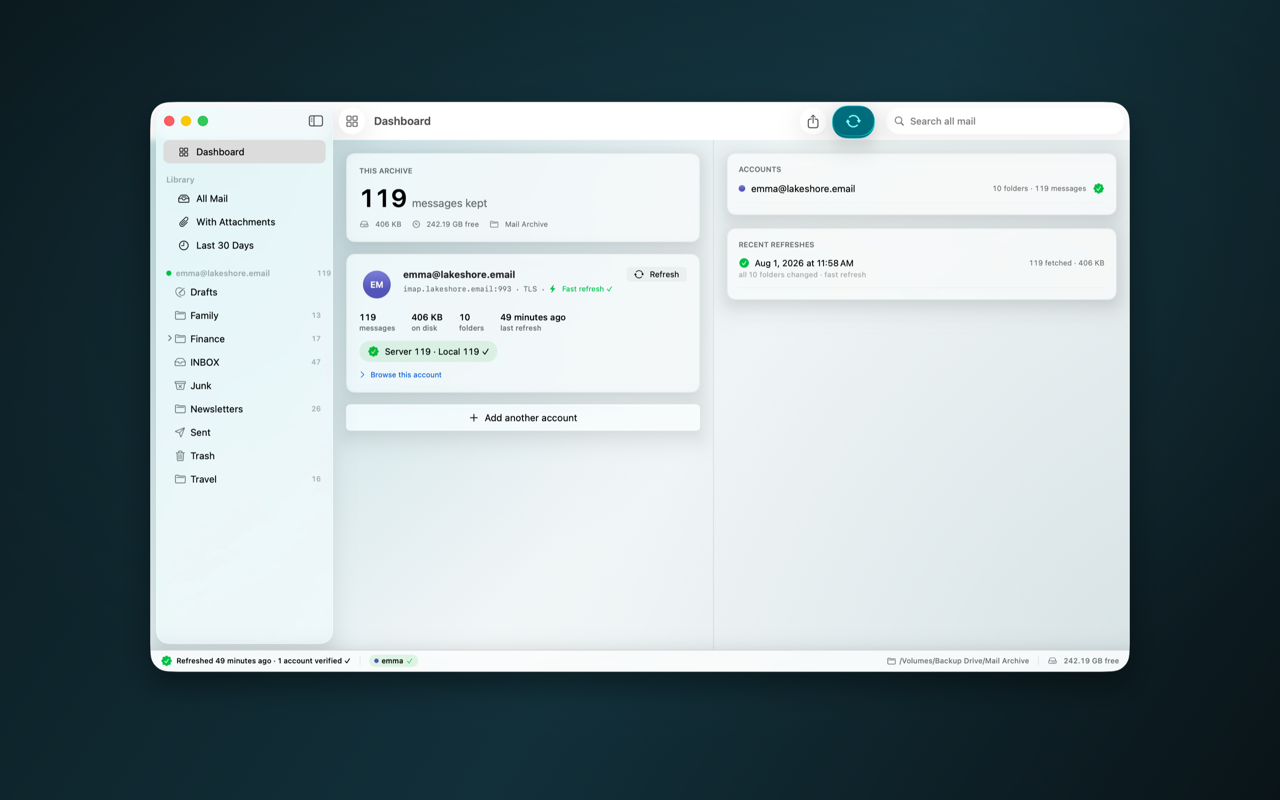 Mailattic - dashboard showing the archived accounts, message counts and the last refresh